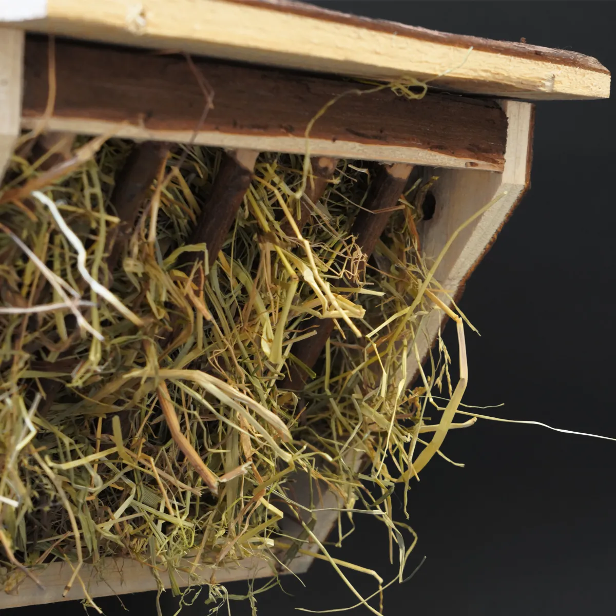 Jouw Cavia Hay Hanging Around hooiruif hout