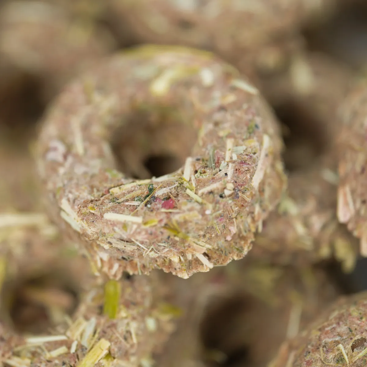 Jouw Cavia Naturals berry loops snack vezelrijk