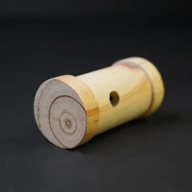 Jouw Cavia Throw & Find Wood snackbal hout