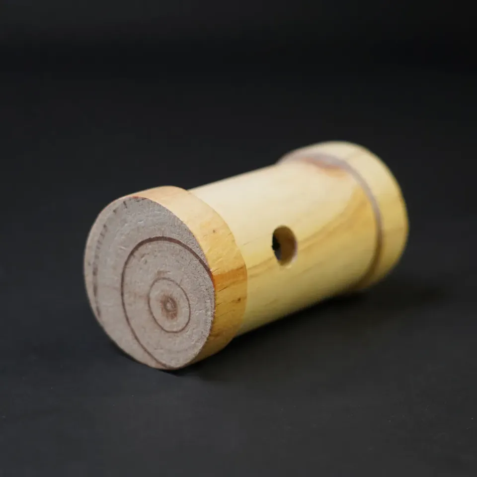 Jouw Cavia Throw & Find Wood snackbal hout