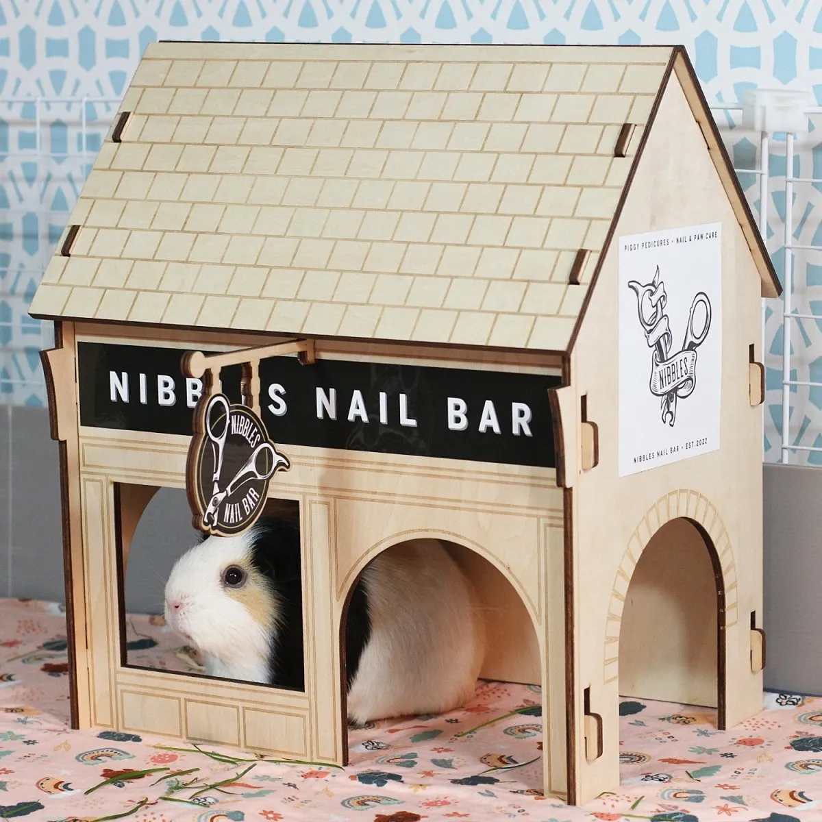 HayPigs Guinea Pig Village Nibbles Nail Bar schuilhuis hout