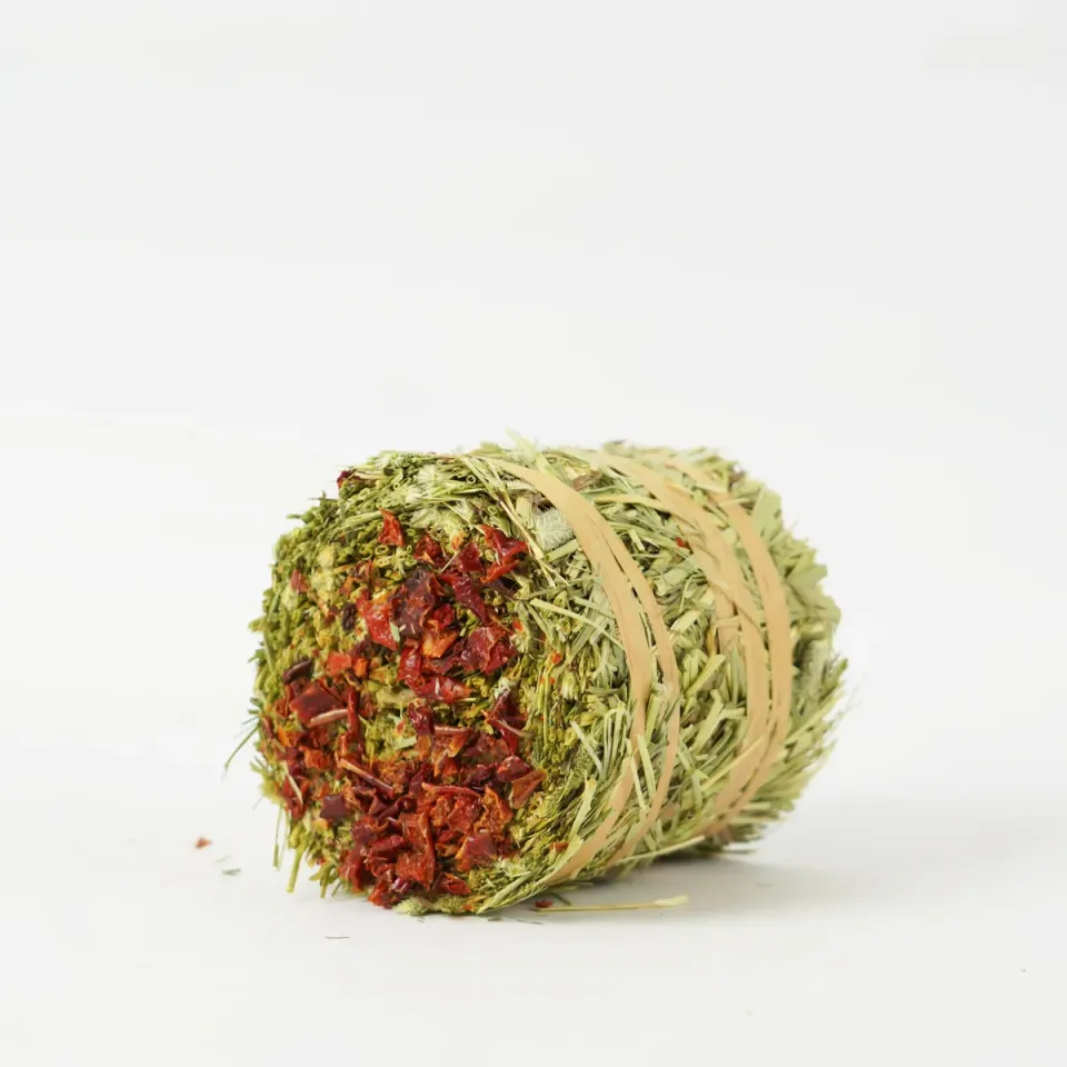 Jouw Konijn Hay Cake snack paprika rode paprika actief