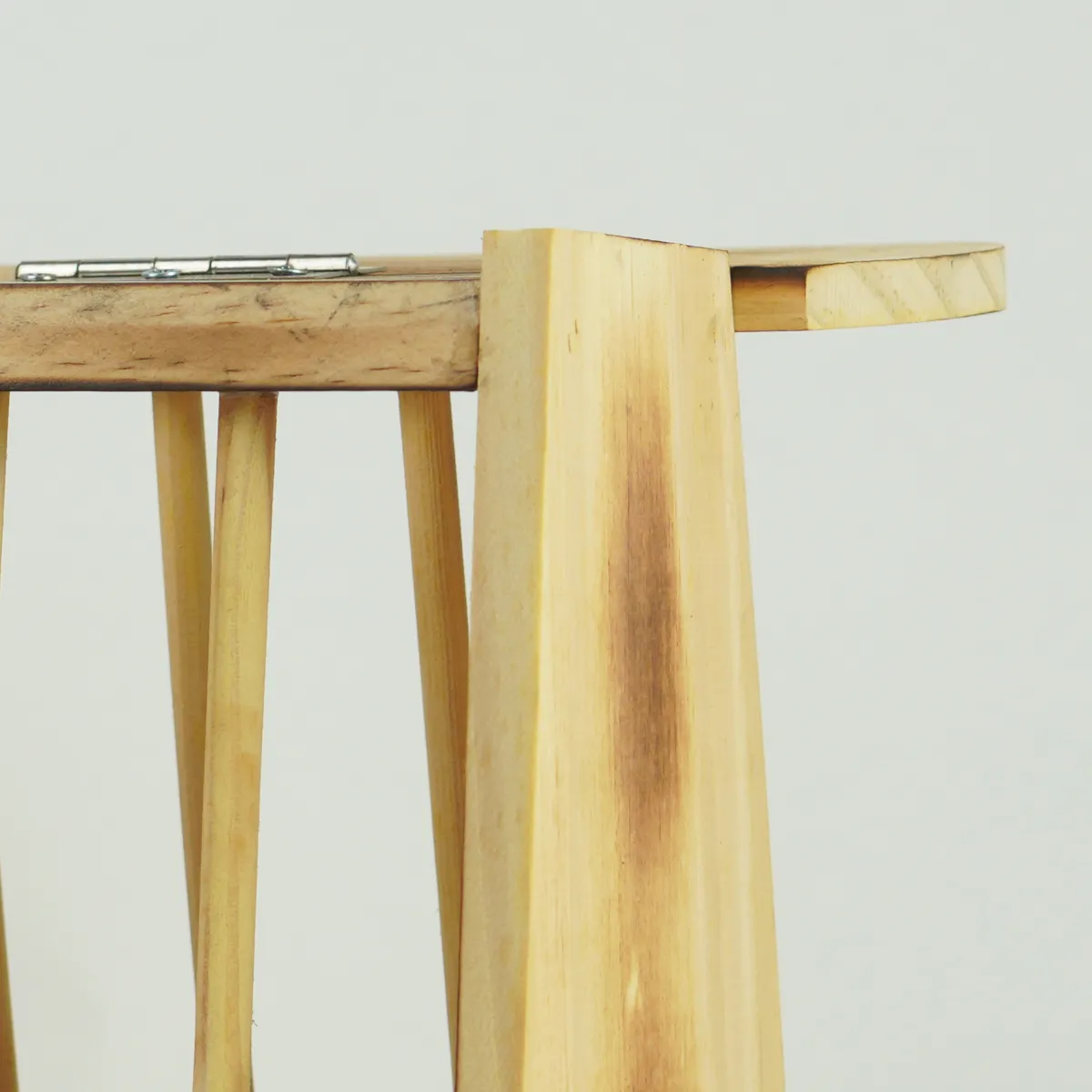 Jouw Konijn Originals Hay Stand Square hooiruif hout harsvrij