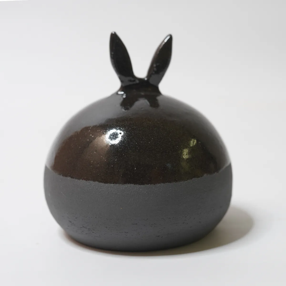 Jouw Konijn Originals Urn handgedraaid zwart Nigra