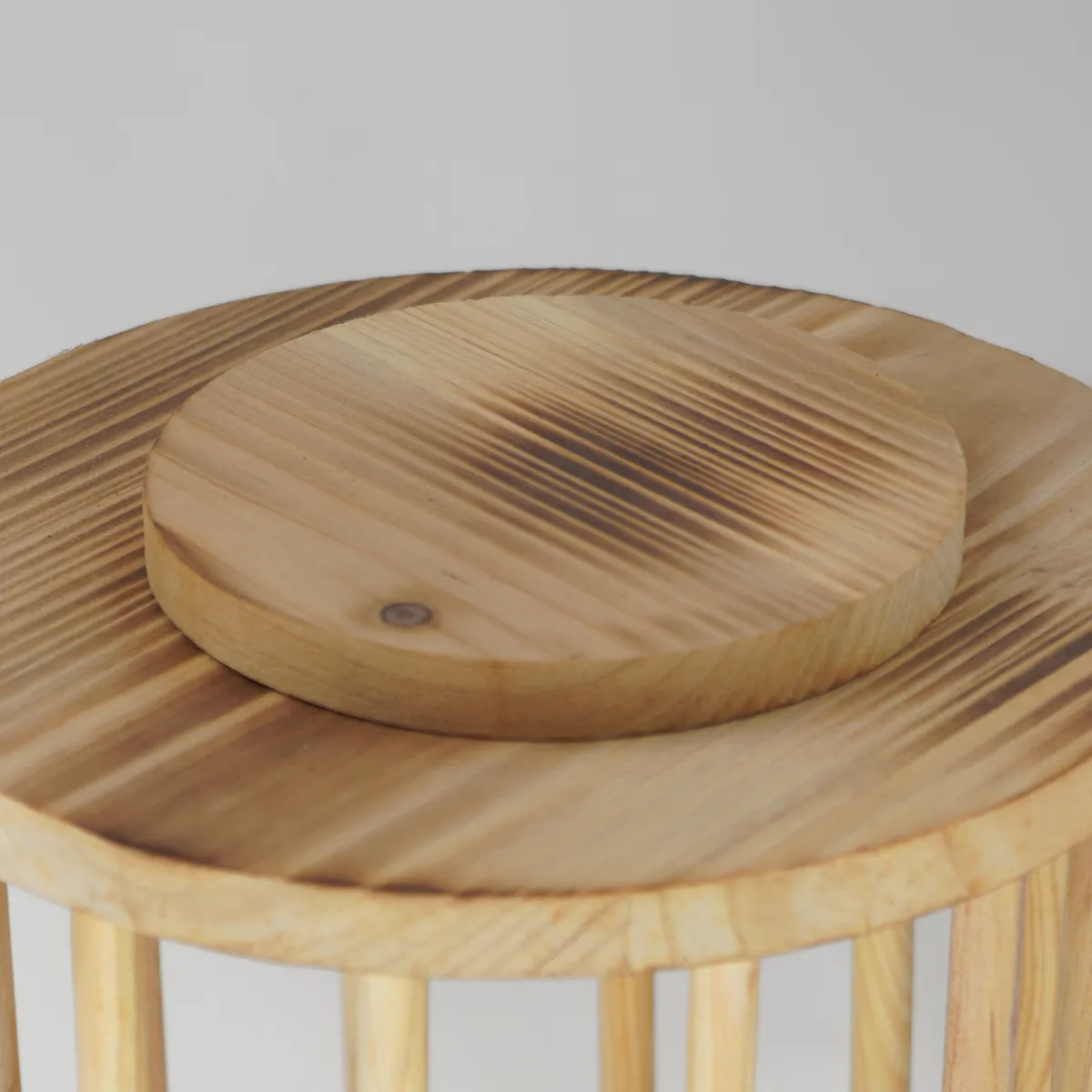 Jouw Konijn Originals Hay Stand Round hooiruif hout
