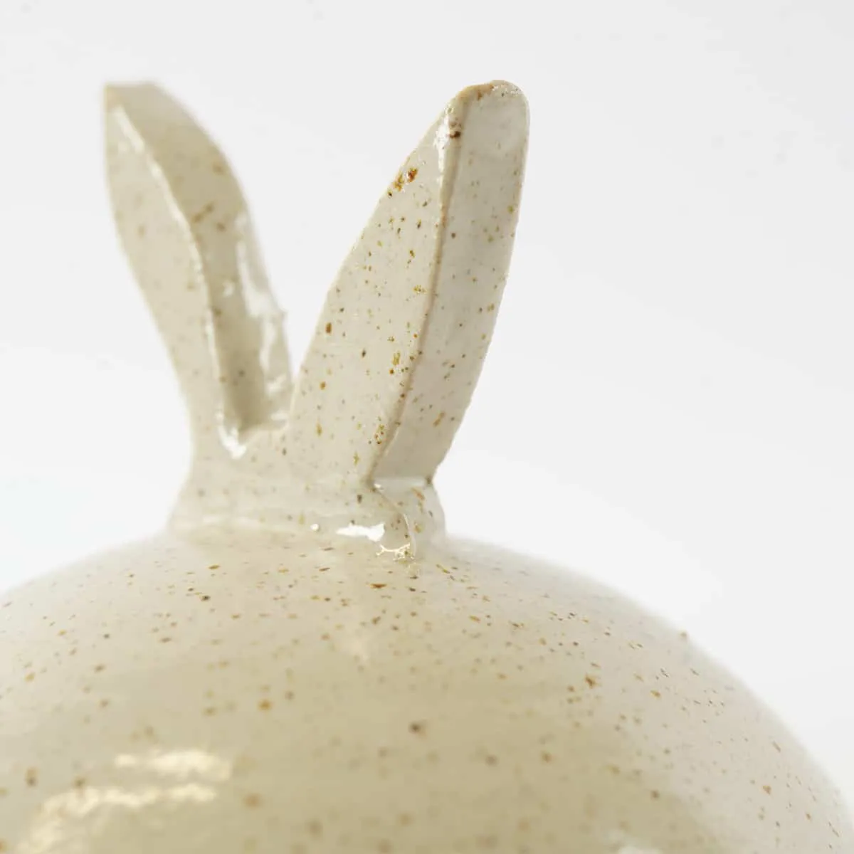 Jouw Konijn Originals Urn handgedraaid wit spikkelklei gedenkurn