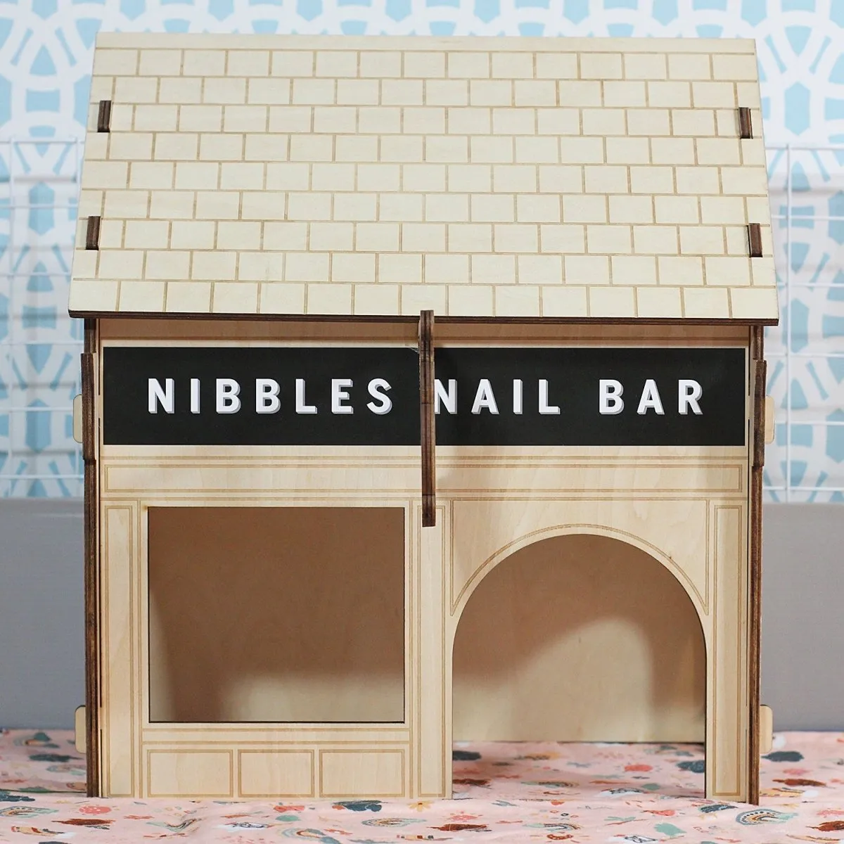 HayPigs Guinea Pig Village Nibbles Nail Bar schuilhuis hout